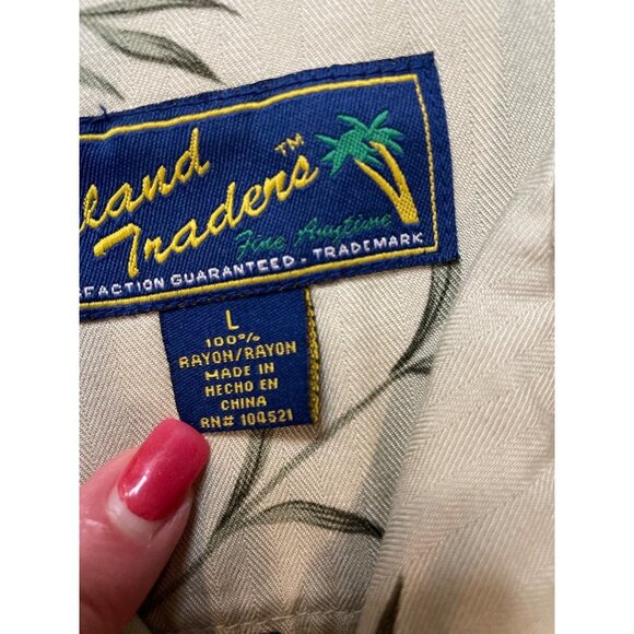 Island Traders Green Tropical Short Sleeved Button Up Top Sz L - Picture 6 of 10